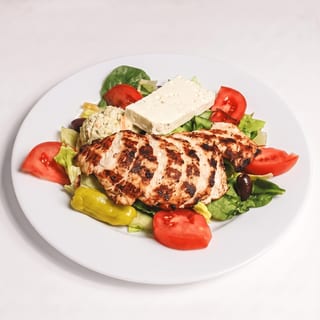 Greek Salad with Grilled Chicken